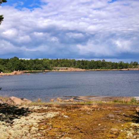 Kukuljärven reitti Loviisassa tekee läpileikkauksen suomalaisesta luonnosta